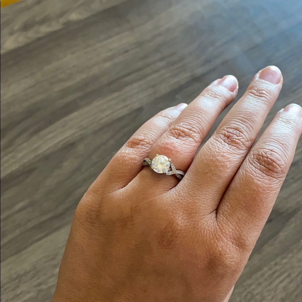 Discontinued Tacori Ribbon Engagement Ring 6.5 - Picture 6 of 7